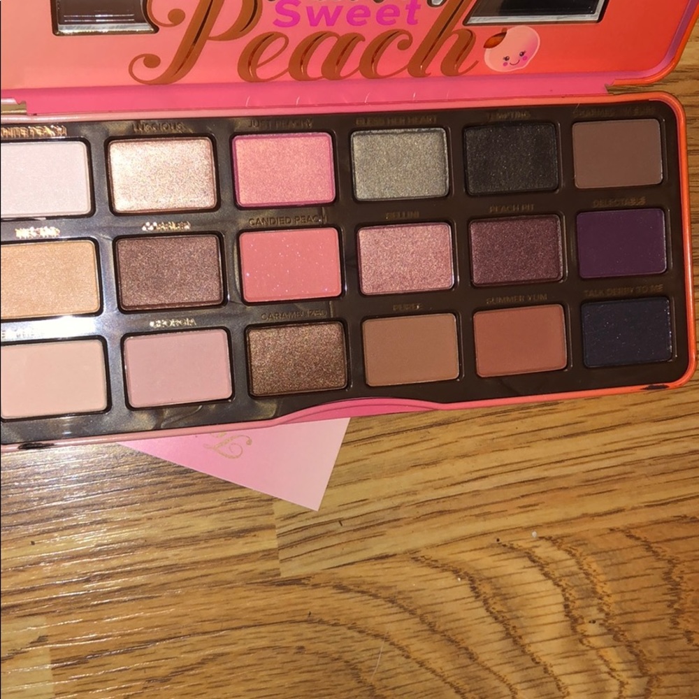 Makeup Lot - Picture 6 of 8